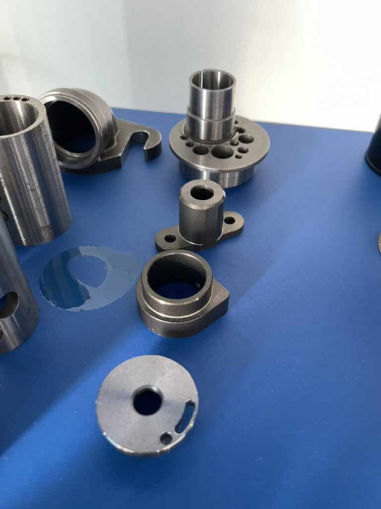 電子部品 鍛造からの削り出し 使用用途は半導体機械（タイ工場）