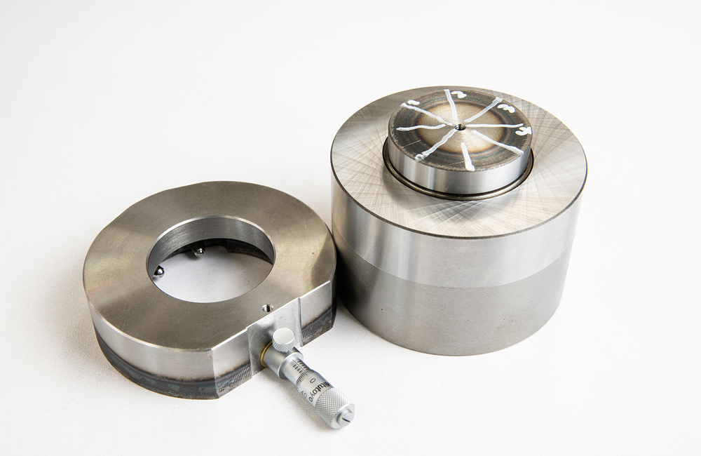 測定器 機械加工