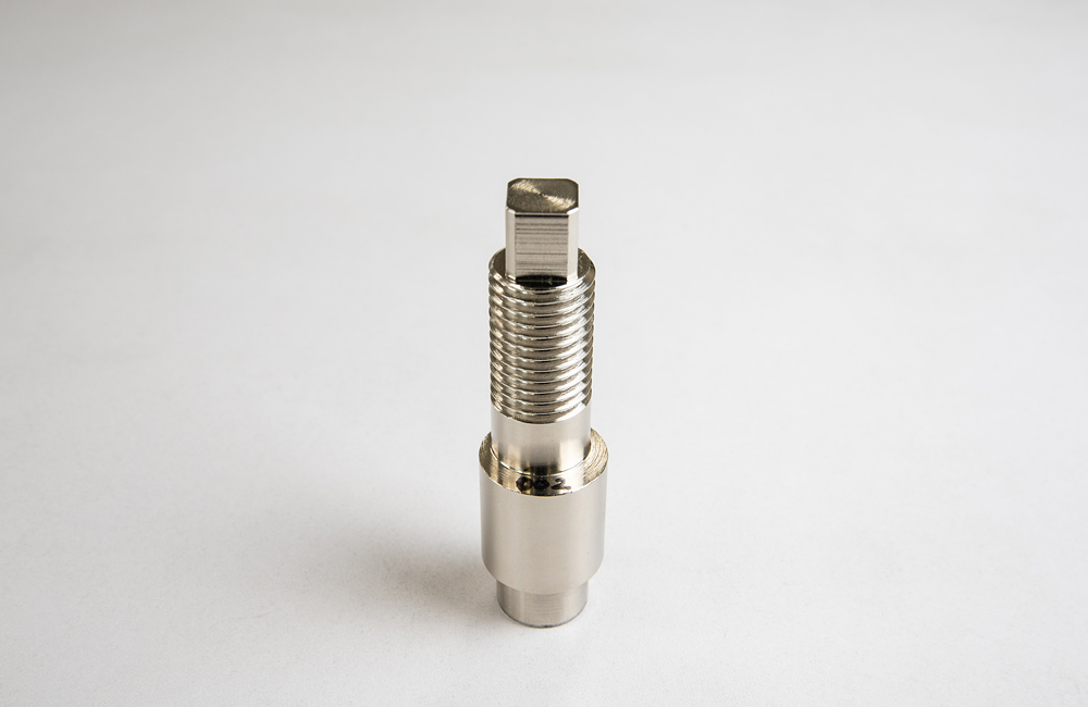 カムシャフト 機械加工