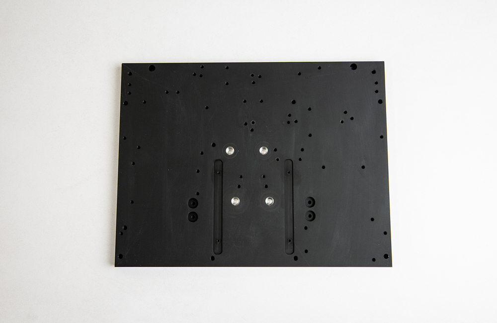 ベース 機械加工